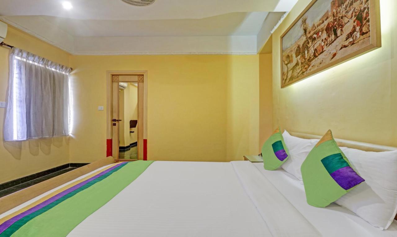 Treebo Komfort Suites, 3 Km From Mysore Palace Ngoại thất bức ảnh
