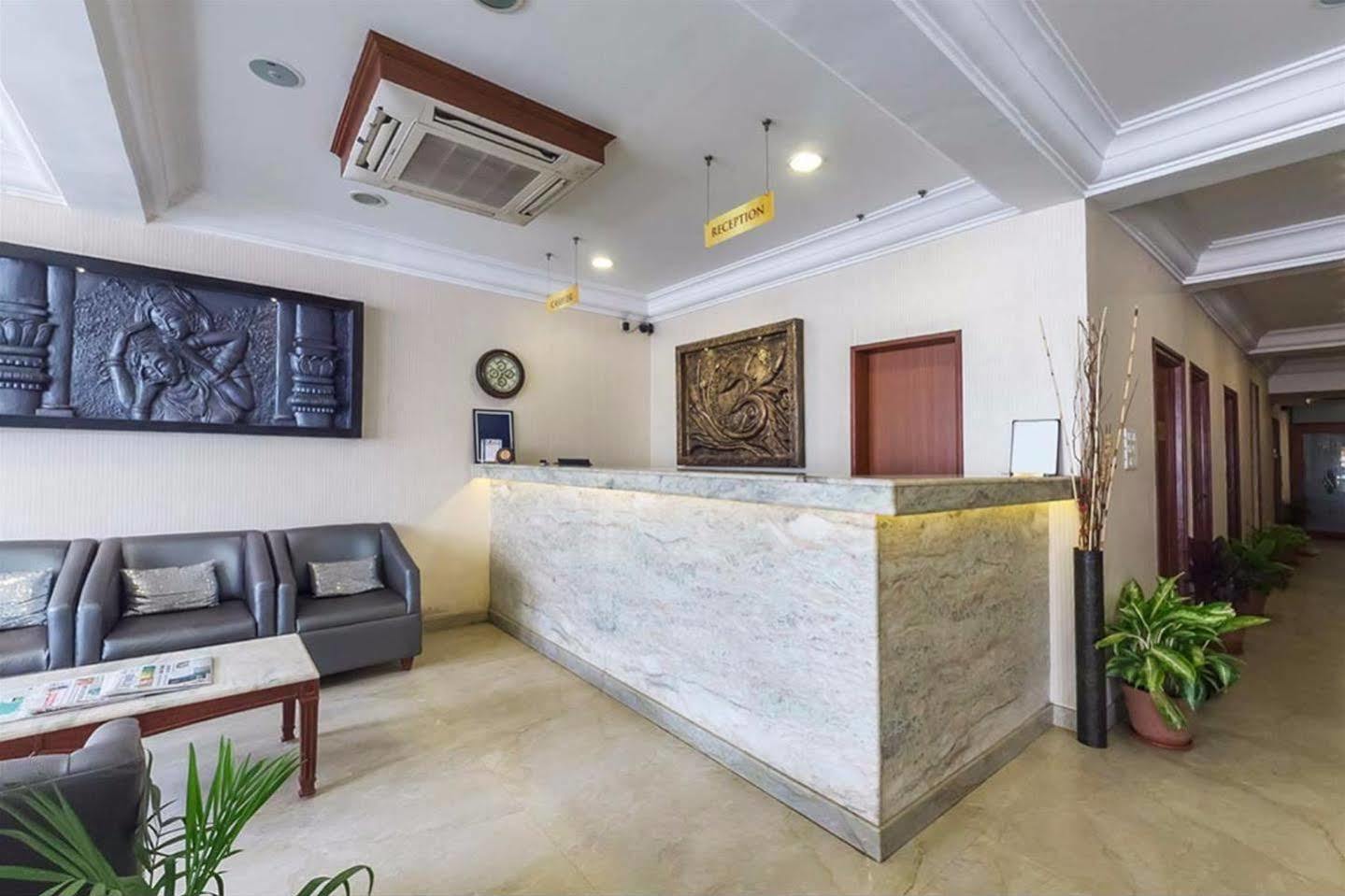 Treebo Komfort Suites, 3 Km From Mysore Palace Ngoại thất bức ảnh